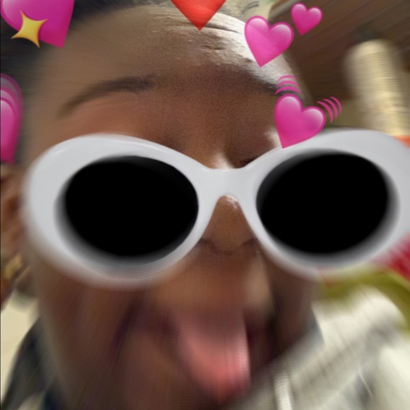 Meet your Posher, Annalisa - Picture 1 of 1